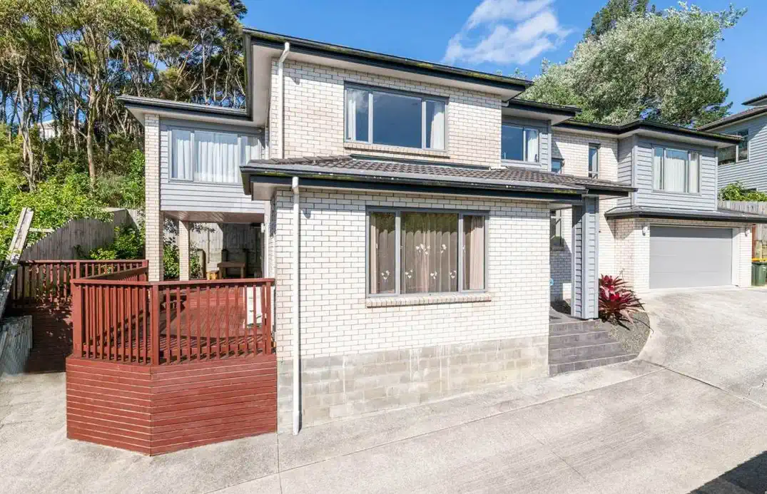 Walk to Rangitoto College, minutes to Albany Mall, 5 beds house on 527m² section, 39 Mulroy Place, Pinehill, Auckland