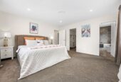 Must sell, Relocating Vendor, 6 beds house with Self-Contained 2-Bedroom Granny Flat, 32 Carrygawley Road, Flat Bush, Auckland