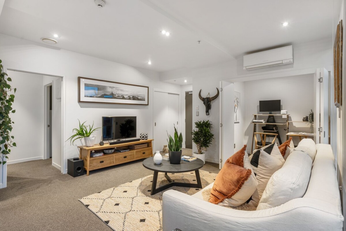 107sqm 2 beds 2 baths 2 car parks apartment, walks to beach, in the heart of Takapuna, 111/16 Huron Street, Takapuna, Auckland