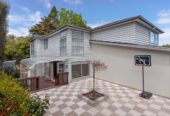 Must sell, Make an offer, Top school zones, 5 beds house on 497 m2 section, central air-conditioning & underfloor heating, 30B Bracken Avenue Takapuna, Auckland