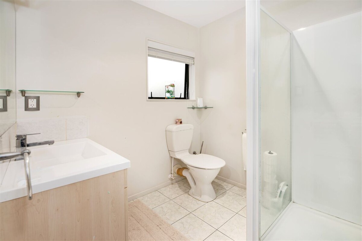 Motivated owners, Brick and tile 4 beds house on 719m2 section, within easy reach-Lake Panorama park, shops, school, 30 Hercules Drive, Henderson, Auckland