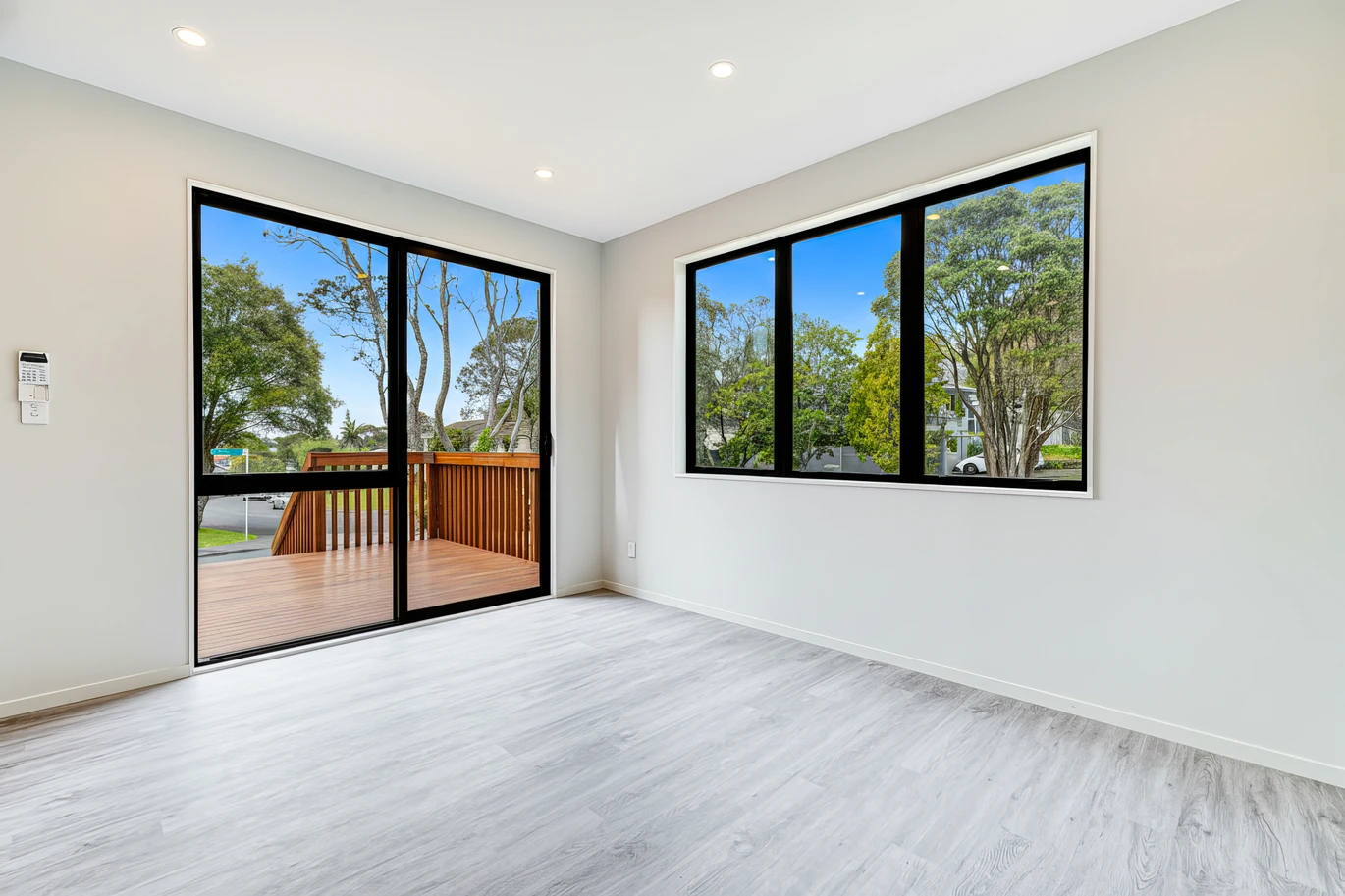 DoubleWestlake school zone, move-in ready, brandnew standalone 4 beds home, 2 Kama Place, Sunnynook, Auckland