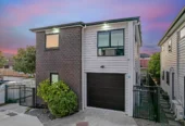 Prime School Zone, standalone 4 beds brick and weatherboard home, one ensuite downstairs, 2C Wilmshurst Avenue, Papatoetoe, Auckland