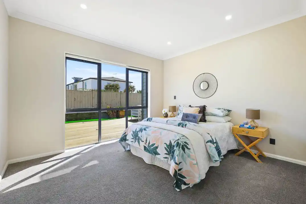 Macleans Zone, Sea views, 7 beds house on 575m2 section, with Self-Contained Granny Flat, 41 Compass Point Way, Half Moon Bay, Auckland