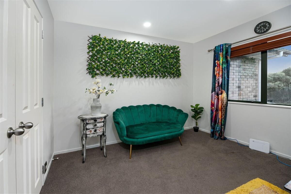 Motivated owners, Brick and tile 4 beds house on 719m2 section, within easy reach-Lake Panorama park, shops, school, 30 Hercules Drive, Henderson, Auckland