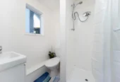 Spacious 4 beds House on 1,201m² Parklike Grounds, 8 Vinceroy Place, Green Bay, Auckland