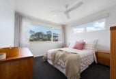 Move-in ready, Renovated 3 beds house, Located directly across from Glendene Reserve and playground, 6 Thornlow Street, Glendene, Auckland