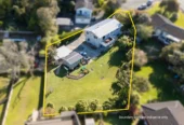 Spacious 4 beds House on 1,201m² Parklike Grounds, 8 Vinceroy Place, Green Bay, Auckland