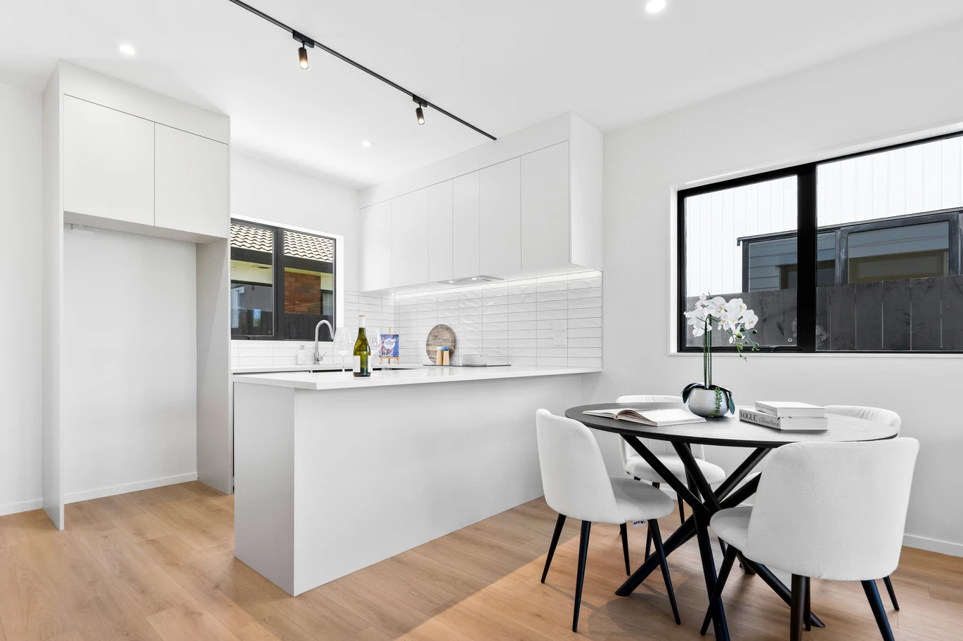 Brandnew, Smart Layout Parkside 3 beds 2 baths home with car park, moments from shopping centres, 7/18 Albert Road, Kelston, Auckland