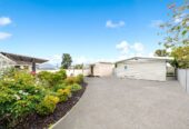3 beds house on 736m2 section, with 2 beds sleepout, 3 Glen Marine Parade, Glendene, , Auckland