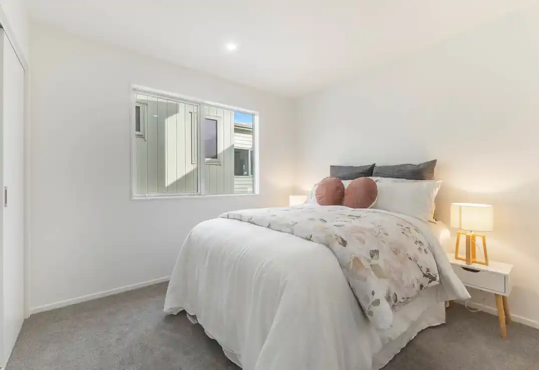For rent, 5 beds 3 baths house, Available from November 15, 23A Seymour Avenue, Papatoetoe, Auckland