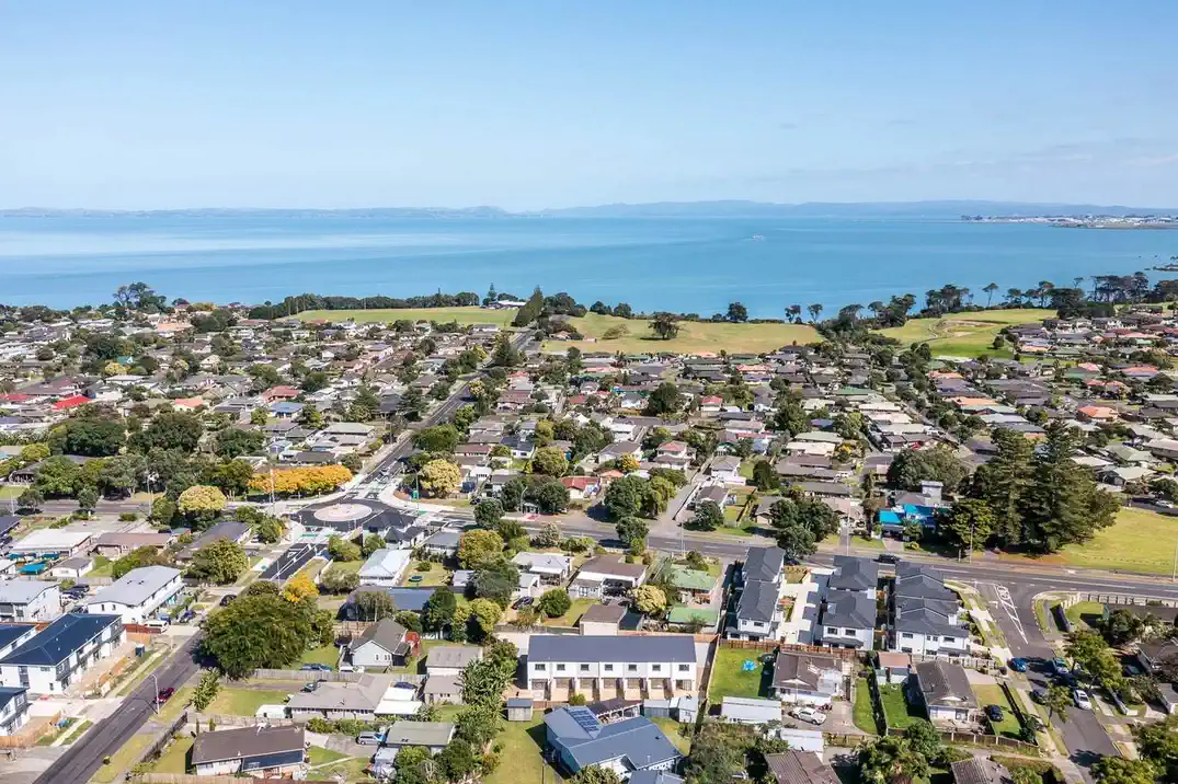 Overseas Developer Cashing Out, Freehold 3 bedrooms townhouse, Currently tenanted,, Lot 1/8 Blanes Road, Weymouth, Auckland