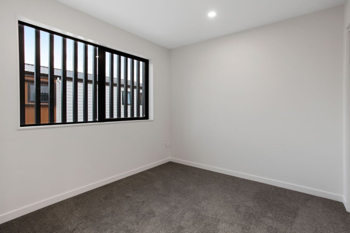 Huge Price Drop – Must Be Sold Urgently, Brandnew 3 beds home with Views, minutes to Westgate Mall, 4/196 Royal Road, Massey, Auckland