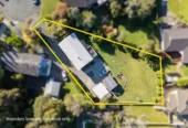 Spacious 4 beds House on 1,201m² Parklike Grounds, 8 Vinceroy Place, Green Bay, Auckland