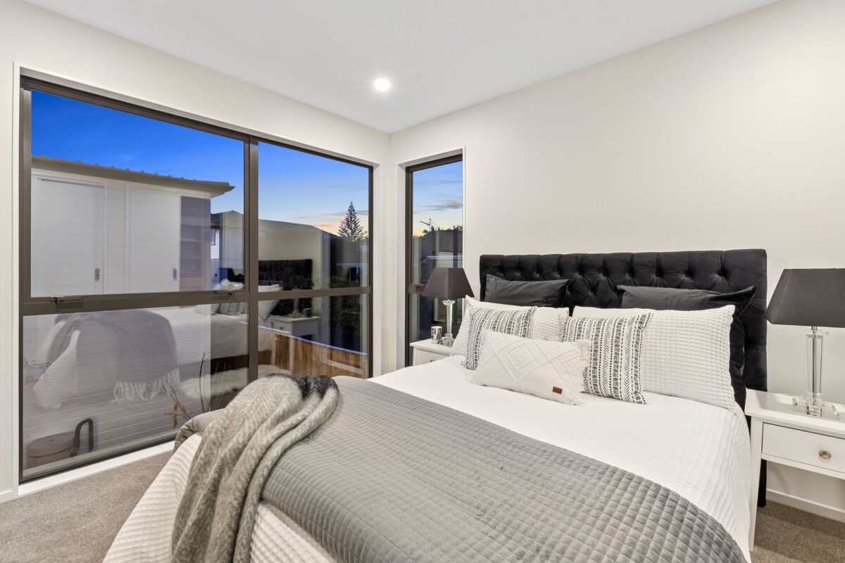 Make an offer, Double Westlake school zone, 10-year Master Build Guarantee, Freestanding 4 beds home, 33D Stanley Avenue, Milford, Auckland