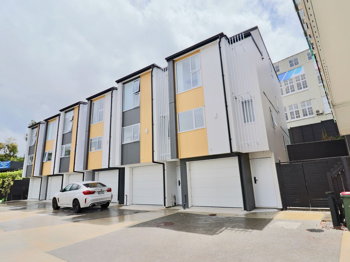 For rent, 3 beds 3 baths townhouse, Available Now, 9 / 667 Great North Road, Grey Lynn, Auckland
