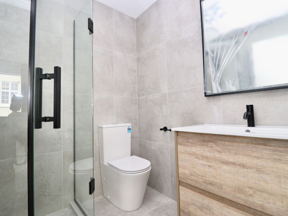For rent, 3 beds 3 baths townhouse, Available Now, 9 / 667 Great North Road, Grey Lynn, Auckland