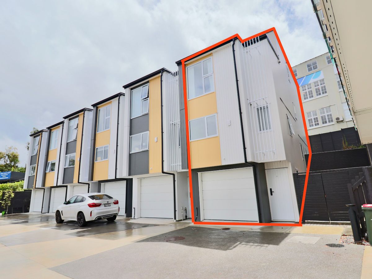 For rent, 3 beds 3 baths townhouse, Available Now, 9 / 667 Great North Road, Grey Lynn, Auckland