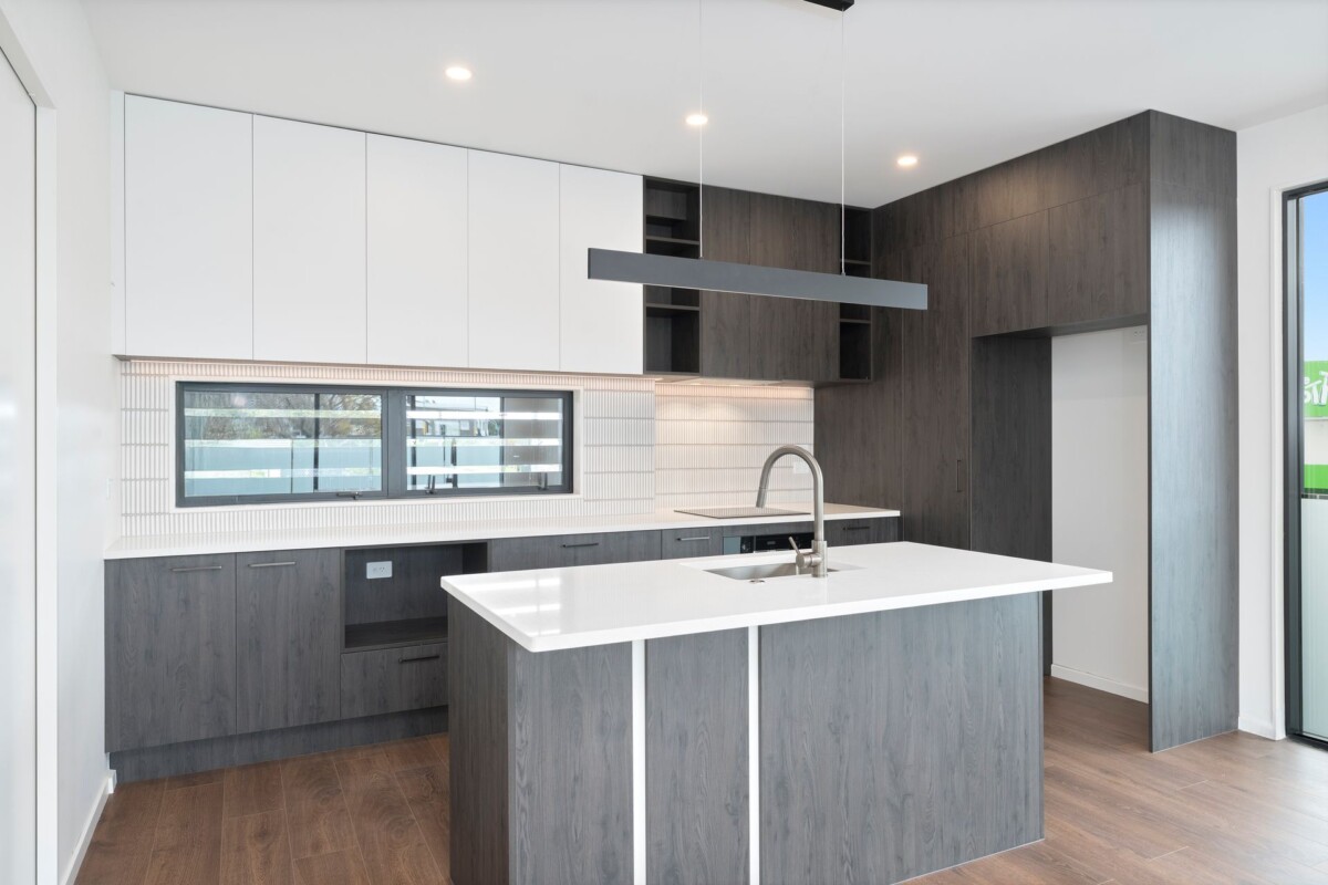 10-Year Master Build Guarantee, Top school zone, brandnew freehold 3 beds home, walks to beach, 6 Shakespeare Road, Milford, Auckland