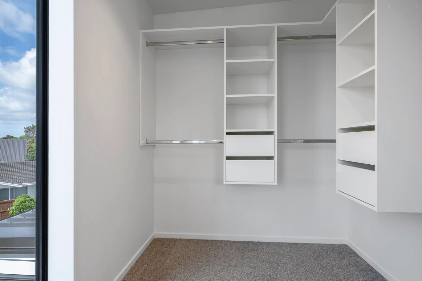 Brandnew standalone 2 beds 1 bath home with car park, close to schools, shops, train station, motorway access, 1/45 Great South Road, Takanini, Auckland