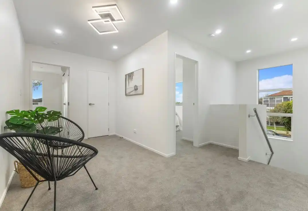 For rent, 5 beds 3 baths house, Available from November 15, 23A Seymour Avenue, Papatoetoe, Auckland