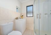 3 beds 3 baths home, walks to Dress Smart, Onehunga Mall, Royal Oak Mall, 870B Manukau Road, Royal Oak, Auckland