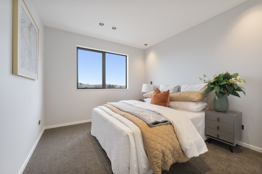 10 years master builder warranty, Brandnew 4 beds house, Built-in Sound System, central air conditioning, 19 Taipahitini Road, Rosehill, Auckland