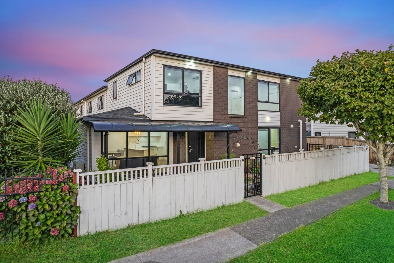 Prime School Zone, standalone 4 beds brick and weatherboard home, one ensuite downstairs, 2C Wilmshurst Avenue, Papatoetoe, Auckland
