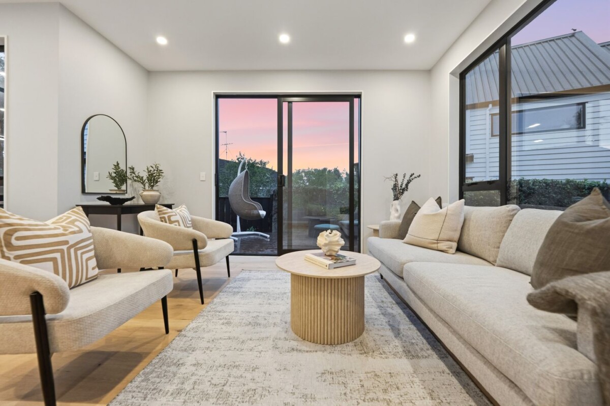 Double Westlake school zone, brand-new freestanding 5 beds home, 3/8 Catalina Crescent, Forrest Hill, Auckland