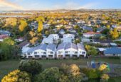 Owner relocating for work, 3 beds home with underground heating bathrooms, Next to the play ground and reserve, 5/30A Tirimoana Road, Te Atatu South, Auckland