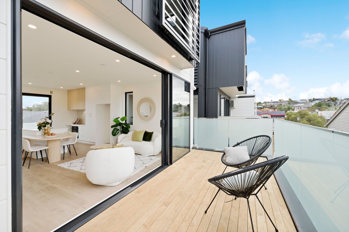 10-Year Master Build Guarantee, Top school zone, brandnew freehold 3 beds home, walks to beach, 6 Shakespeare Road, Milford, Auckland