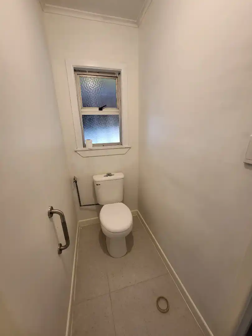 For rent, 3 beds 1 bath house, Available from 22 of December, 11 Frank Grey Place, Otahuhu, Auckland
