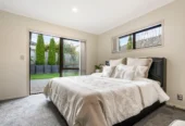 Brick and Tile 4 bedrooms house on 548 m2 section, Pergola, walks to schools, 7 Chard Place, Flat Bush, Auckland