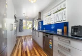 Spacious 4 beds House on 1,201m² Parklike Grounds, 8 Vinceroy Place, Green Bay, Auckland