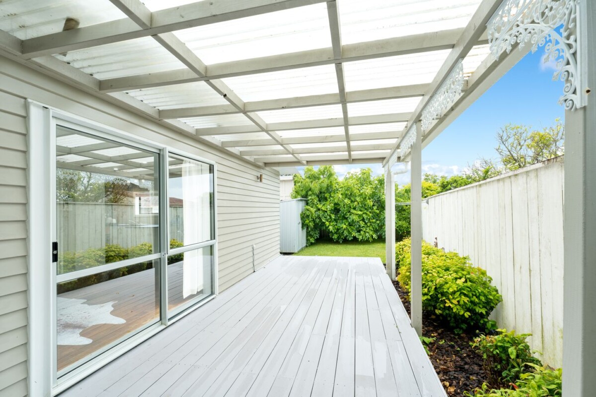 3 beds house on 736m2 section, with 2 beds sleepout, 3 Glen Marine Parade, Glendene, , Auckland