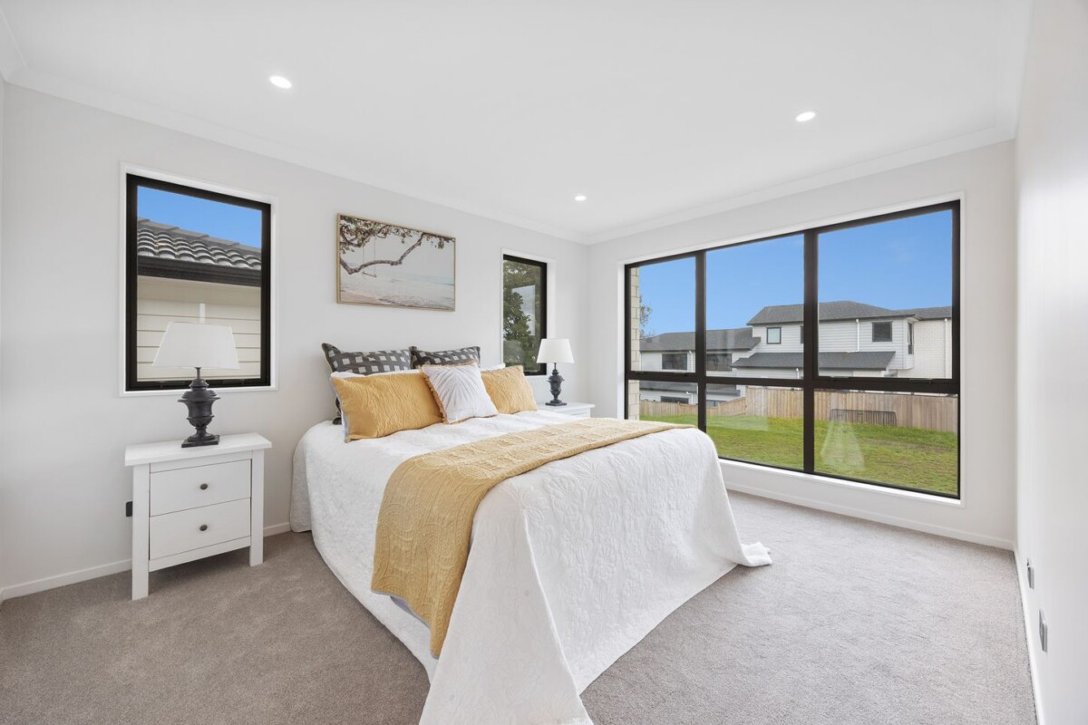 Two kitchens, Brandnew 5 bedrooms house, Muphys Bush is Your Back Yard, 2F Hughs Way, Flat Bush, Auckland