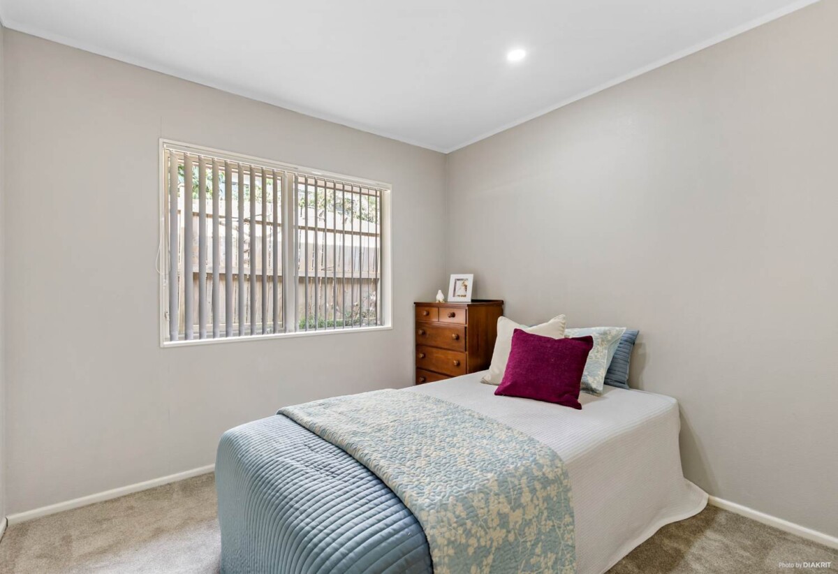 For rent, 3 beds 2 baths house, available 5th December, 1 Ardagh Place, Dannemora, Auckland