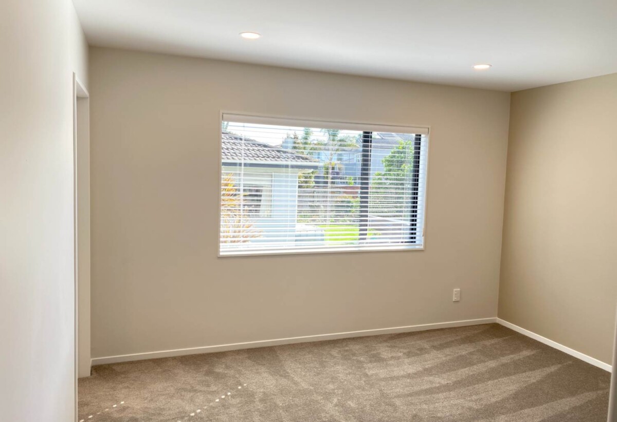 For rent, 3 beds 2 baths townhouse, available 26th November, 15B Minaret Drive, Bucklands Beach, Auckland