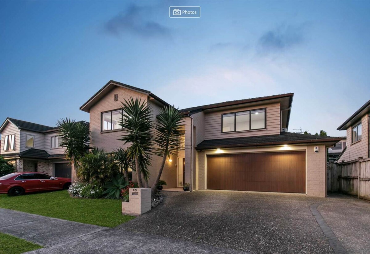 For rent, 5 beds 3 baths house, available 13th December, 65 Skelligs Drive, Flat Bush, Auckland