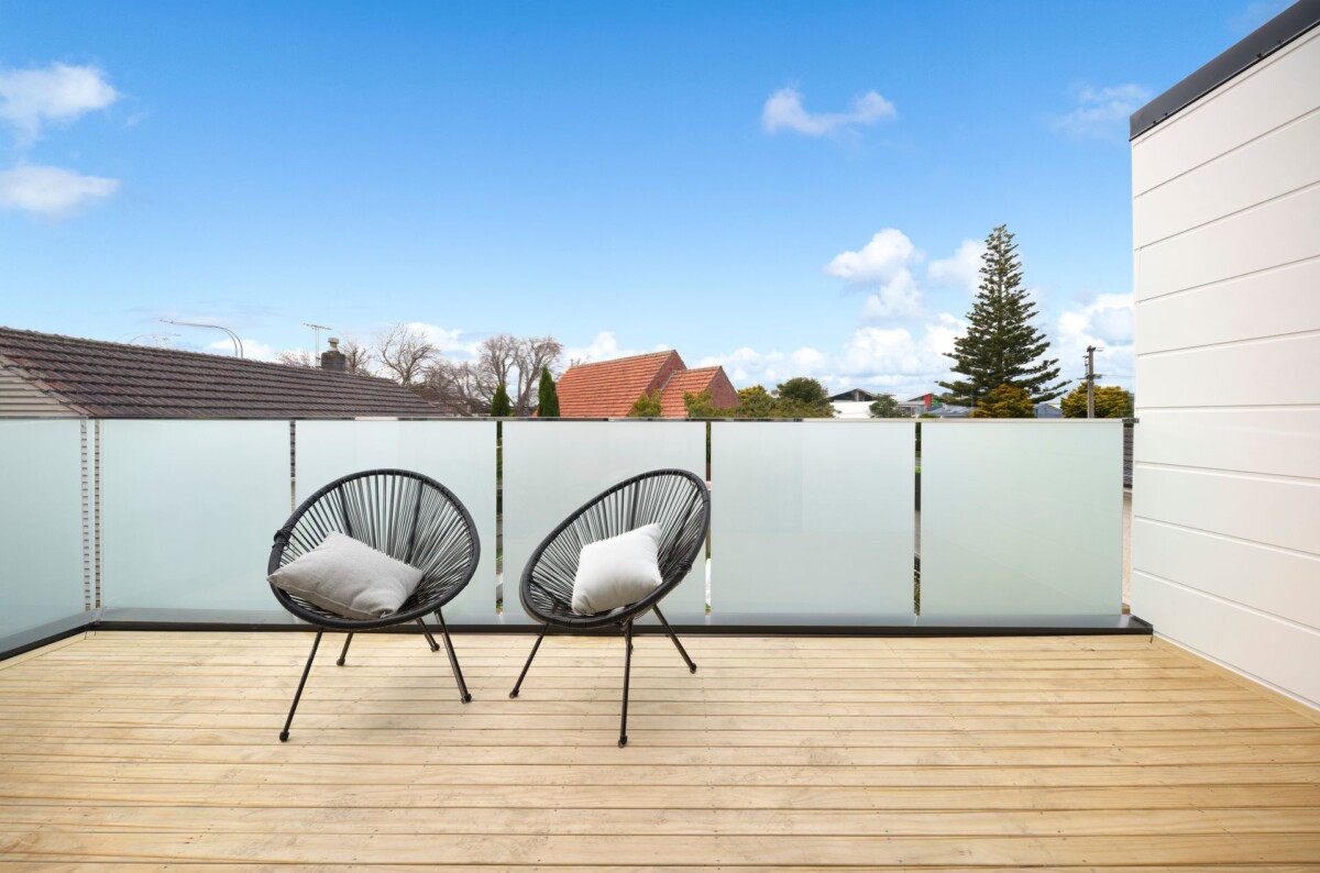 10-Year Master Build Guarantee, Top school zone, brandnew freehold 3 beds home, walks to beach, 6 Shakespeare Road, Milford, Auckland