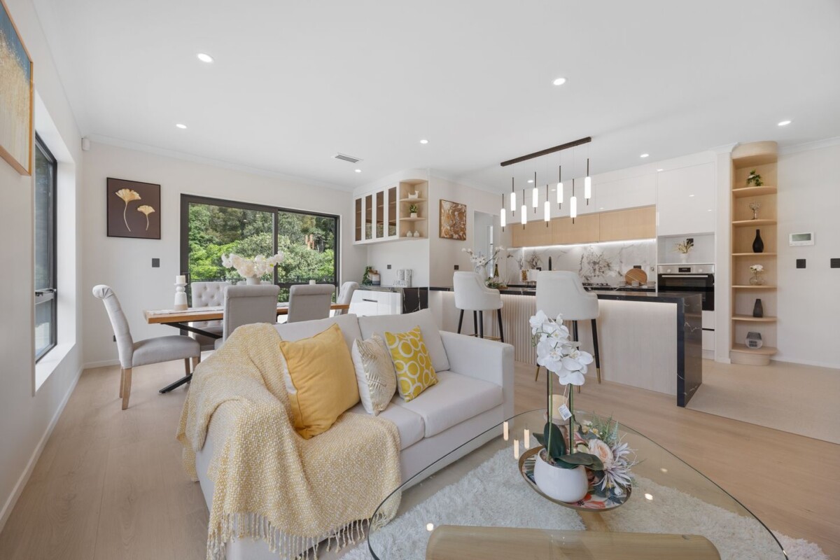 Two kitchens, Brandnew 5 bedrooms house, Muphys Bush is Your Back Yard, 2F Hughs Way, Flat Bush, Auckland