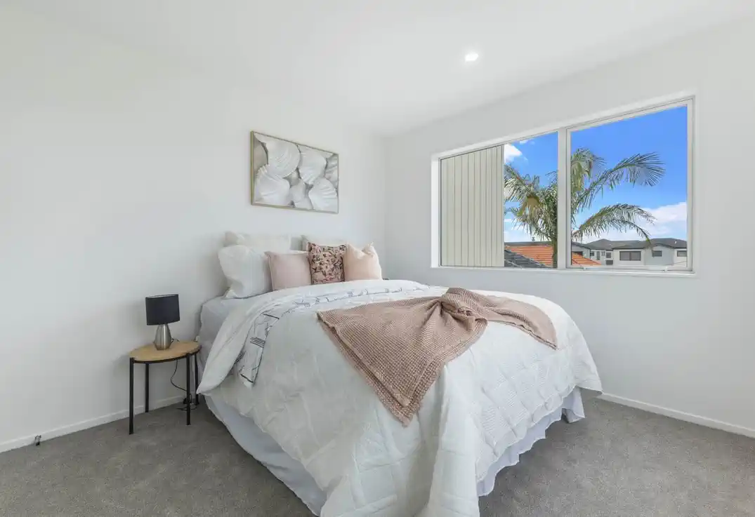For rent, 5 beds 3 baths house, Available from November 15, 23A Seymour Avenue, Papatoetoe, Auckland