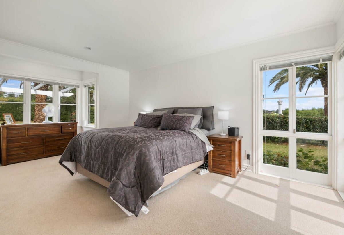 Once in 50 years, 5 beds lifestyle house on 3.782ha land, Mostly zoned in Future Urban, includes two large sheds with 3-phase power and high-pressure water supply, 402 Matua Road, Kumeu, Auckland