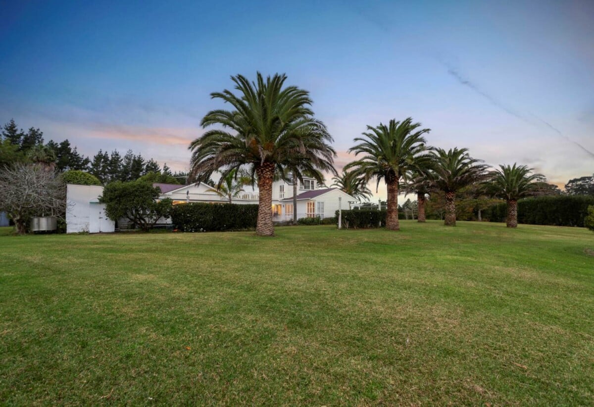Once in 50 years, 5 beds lifestyle house on 3.782ha land, Mostly zoned in Future Urban, includes two large sheds with 3-phase power and high-pressure water supply, 402 Matua Road, Kumeu, Auckland