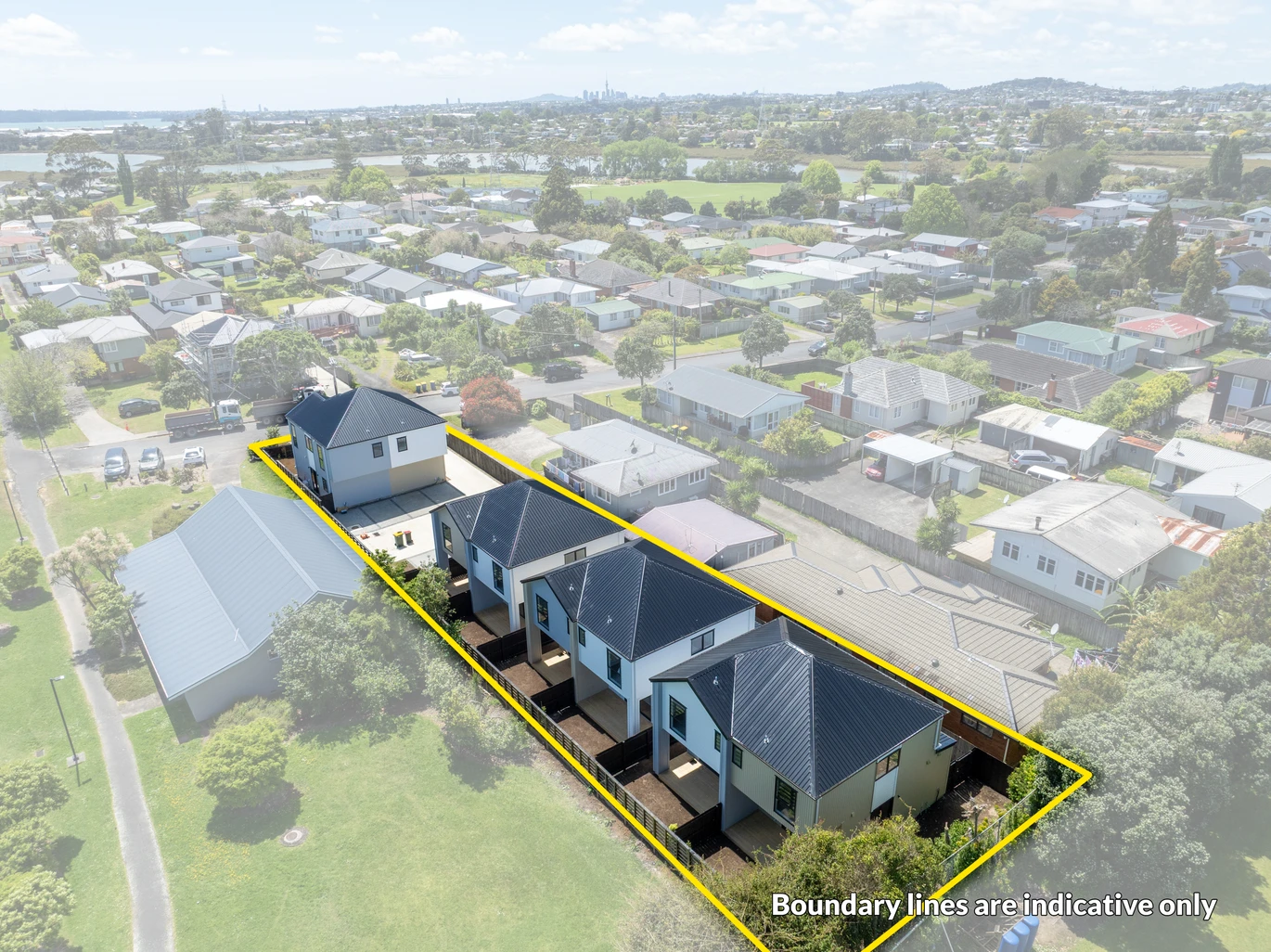 Brandnew, Smart Layout Parkside 2 beds + study home, moments from shopping centres, 3/18 Albert Road, Kelston, Auckland