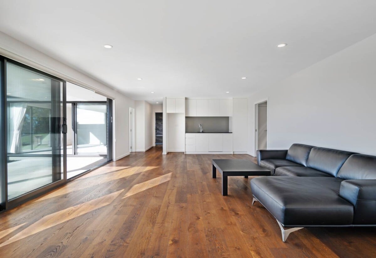 5 beds 5.5 baths house on 707m² section, Panoramic Seaview, a triple garage and a private heated pool, Constructed from polished concrete blocks and aluminum, 66 Seacrest Drive, West Harbour, Auckland