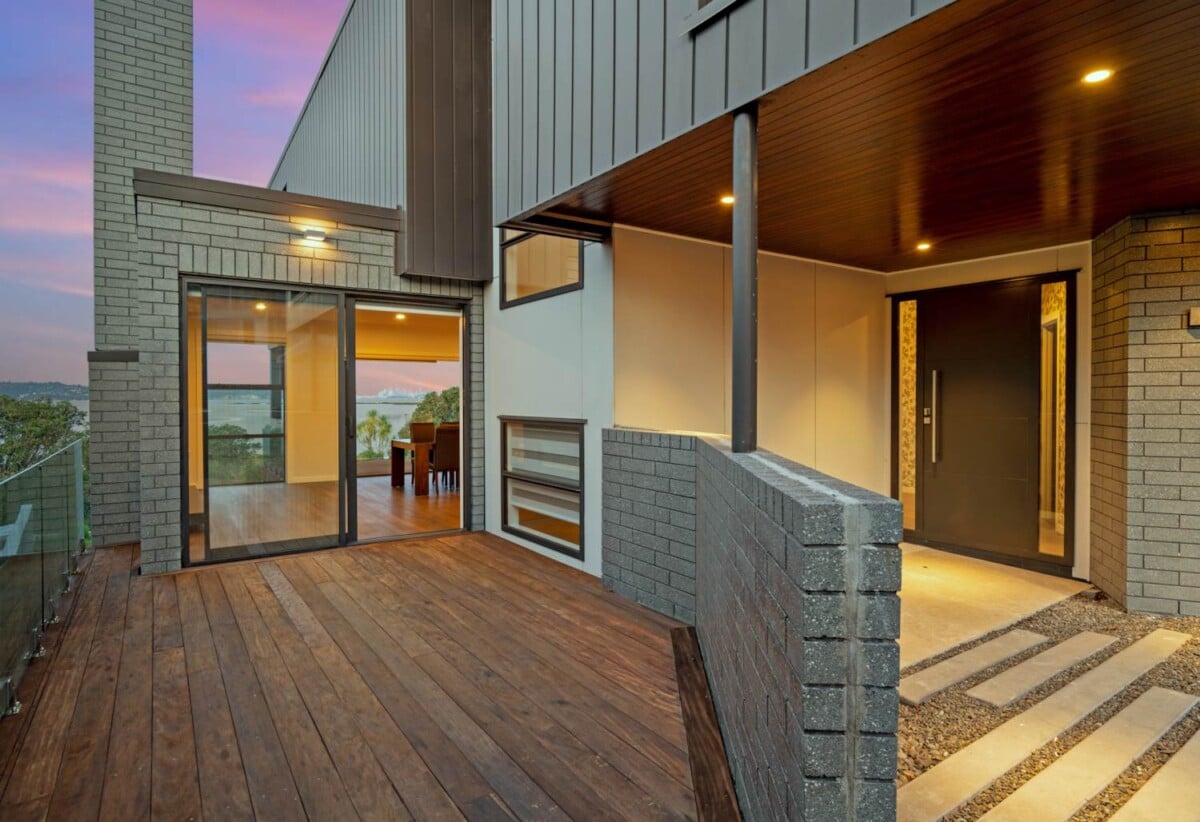 5 beds 5.5 baths house on 707m² section, Panoramic Seaview, a triple garage and a private heated pool, Constructed from polished concrete blocks and aluminum, 66 Seacrest Drive, West Harbour, Auckland