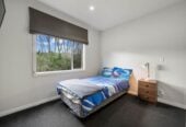 6 beds lifestyle house on 7370m² land, a media room, a swimming pool, and a pool house with a toilet. a 2 beds minor dwelling, a large 8 x 8m workshop, 7 Pineview Lane, Helensville, Auckland
