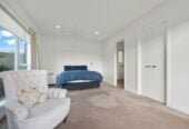 6 beds lifestyle house on 7370m² land, a media room, a swimming pool, and a pool house with a toilet. a 2 beds minor dwelling, a large 8 x 8m workshop, 7 Pineview Lane, Helensville, Auckland