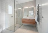 6 beds lifestyle house on 7370m² land, a media room, a swimming pool, and a pool house with a toilet. a 2 beds minor dwelling, a large 8 x 8m workshop, 7 Pineview Lane, Helensville, Auckland
